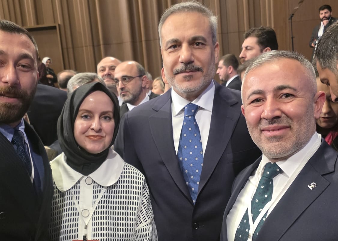 Ak Parti̇den Ankara Çikarmasi 10493