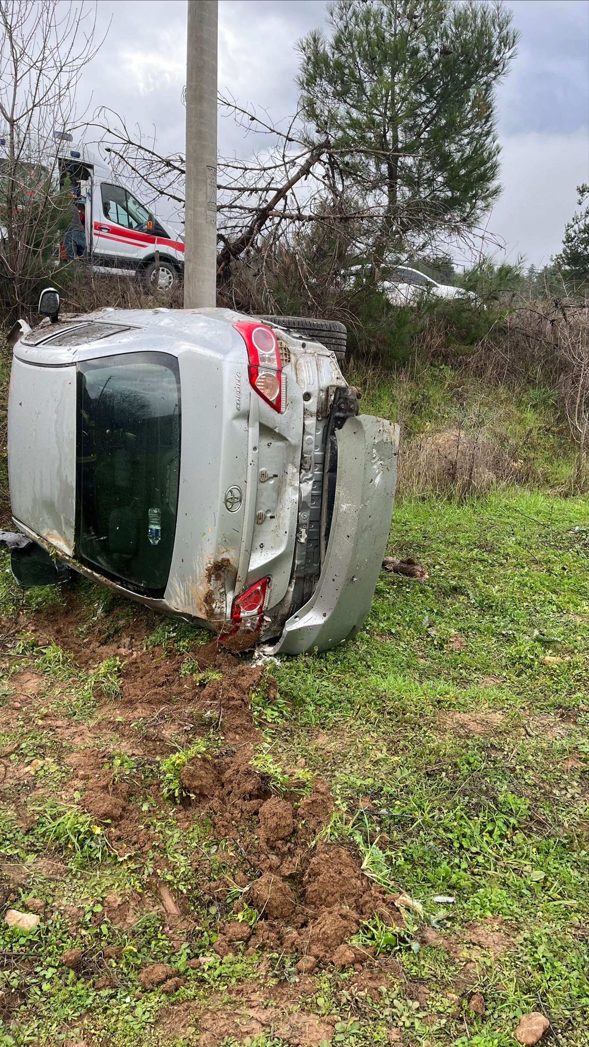 Araç Takla Attı 1 Yaralı 10003