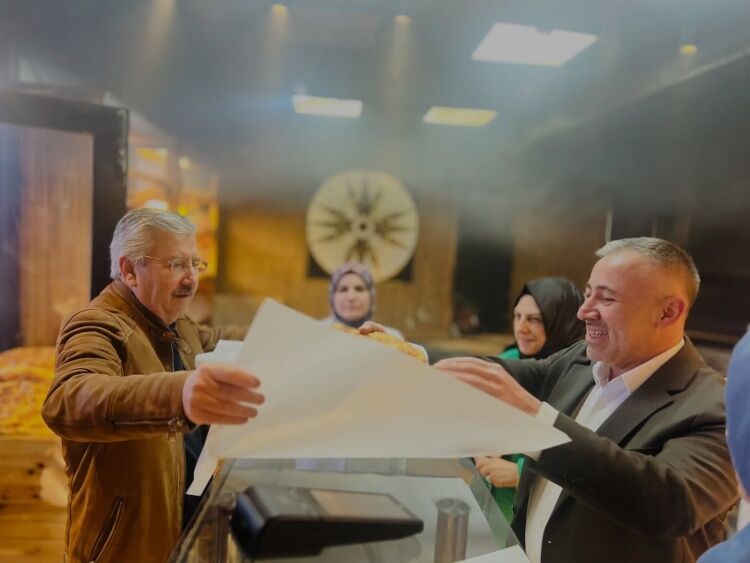 Başkan Yıldırım Bugün Pideler Bizden” 11043