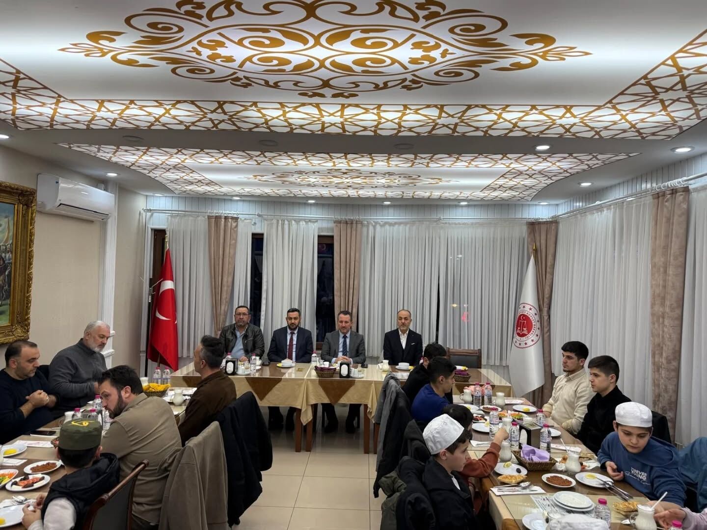 Bilecik İl Müftüsü Ahmet Dilek, Hafızlarla İftarda Buluştu 11168