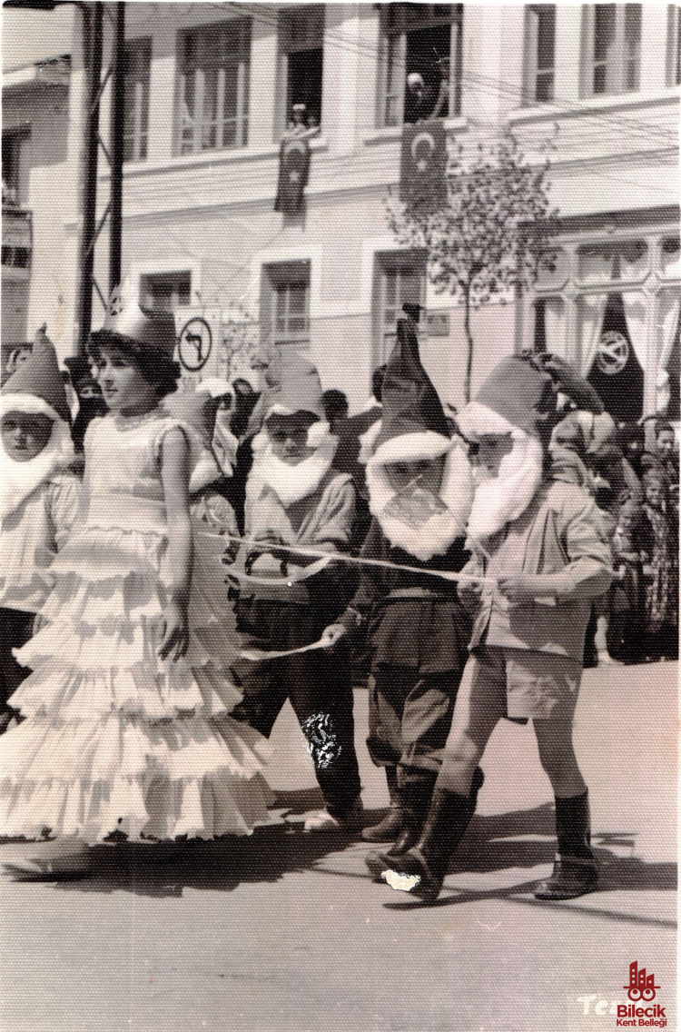 Bilecik’te Bayram Neşesi Fotoğraflara Yansıdı 10542