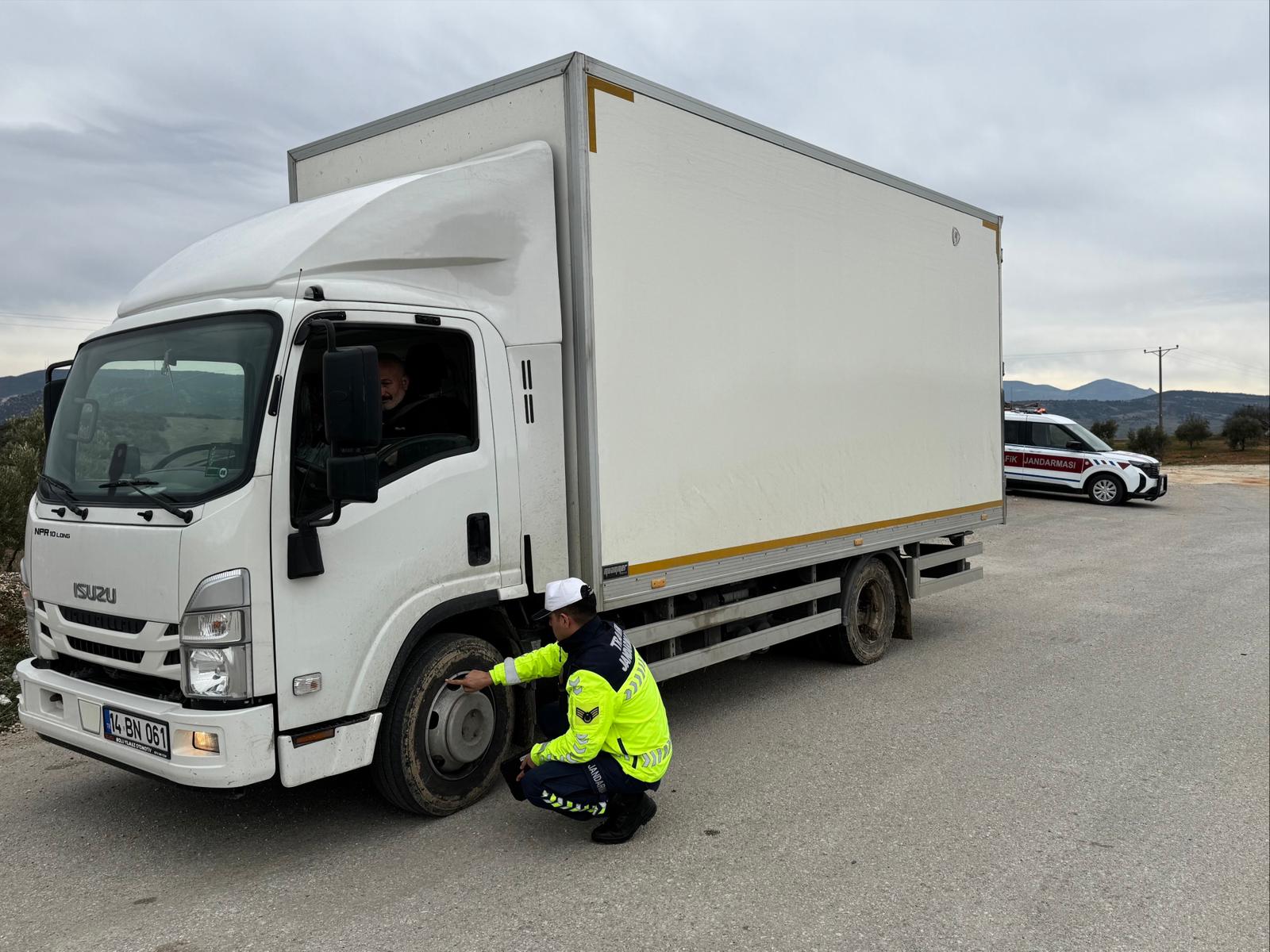 Bilecik’te Kış Lastiği Kontrolü 9938