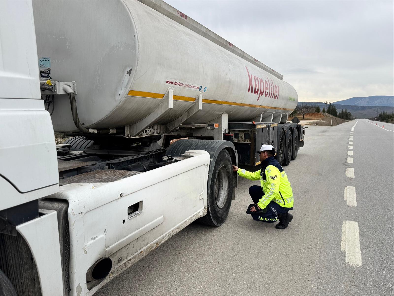 Bilecik’te Kış Lastiği Kontrolü 9941