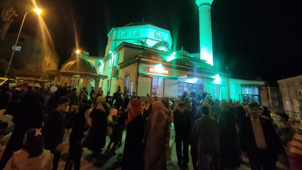 Bilecik’te Teravih Coşkusu Camiler İlk Gece Doldu 10776