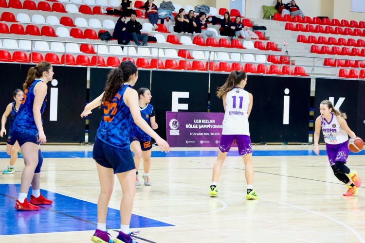 Bilecik’te U18 Kızlar Bölge Şampiyonası Heyecanı Sürüyor 10831