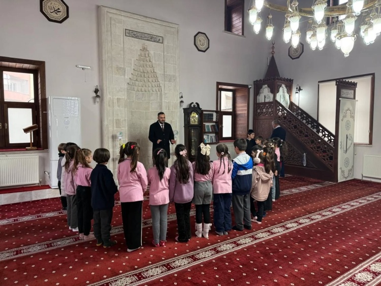 Bozüyük Müftüsü Arpacı, Öğrencilerle Soğukpınar Camii’nde Buluştu 10754