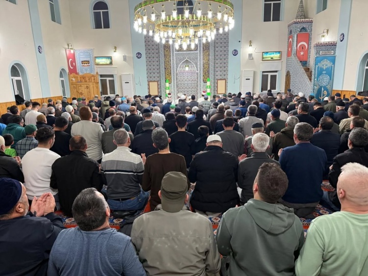 Bozüyük’te Enderun Usulü Teravih Namazı Kılındı 10945