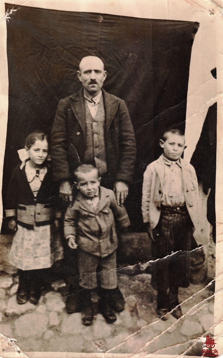 Davulcu Kadir Yalavaç Ve Çocukları 1938 1939’Dan Nostaljik Bir Kare 9909