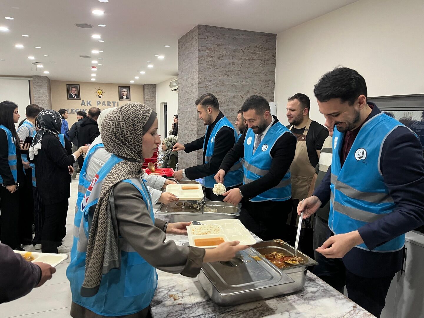 Gençliğin Enerjisi İftar Sofrasında Buluştu 11050