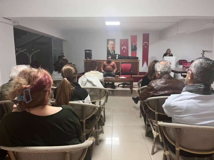 Gi̇tar Eşli̇ği̇nde Şai̇r Yazar Söyleşi̇si̇ 10522