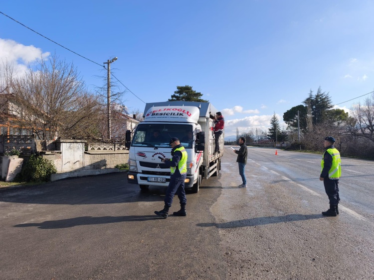 Gölpazarı’nda Canlı Hayvan Nakillerine Sıkı Denetim 10836