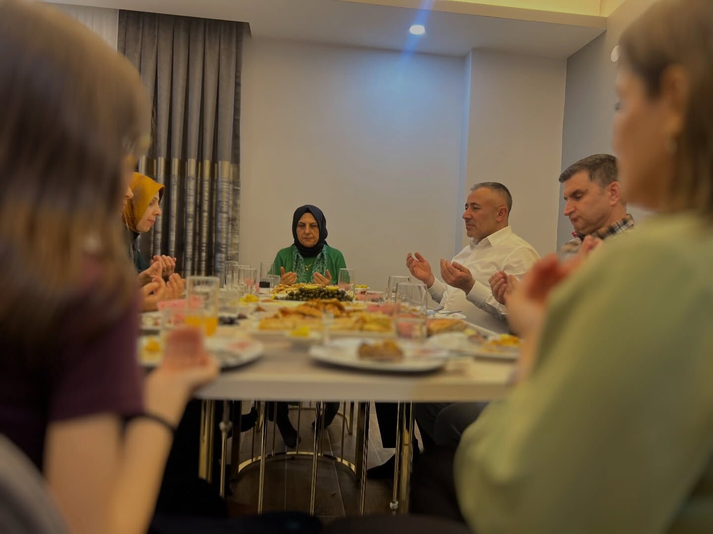 Gönül Sofrasında Kahramanla Buluşma 11048