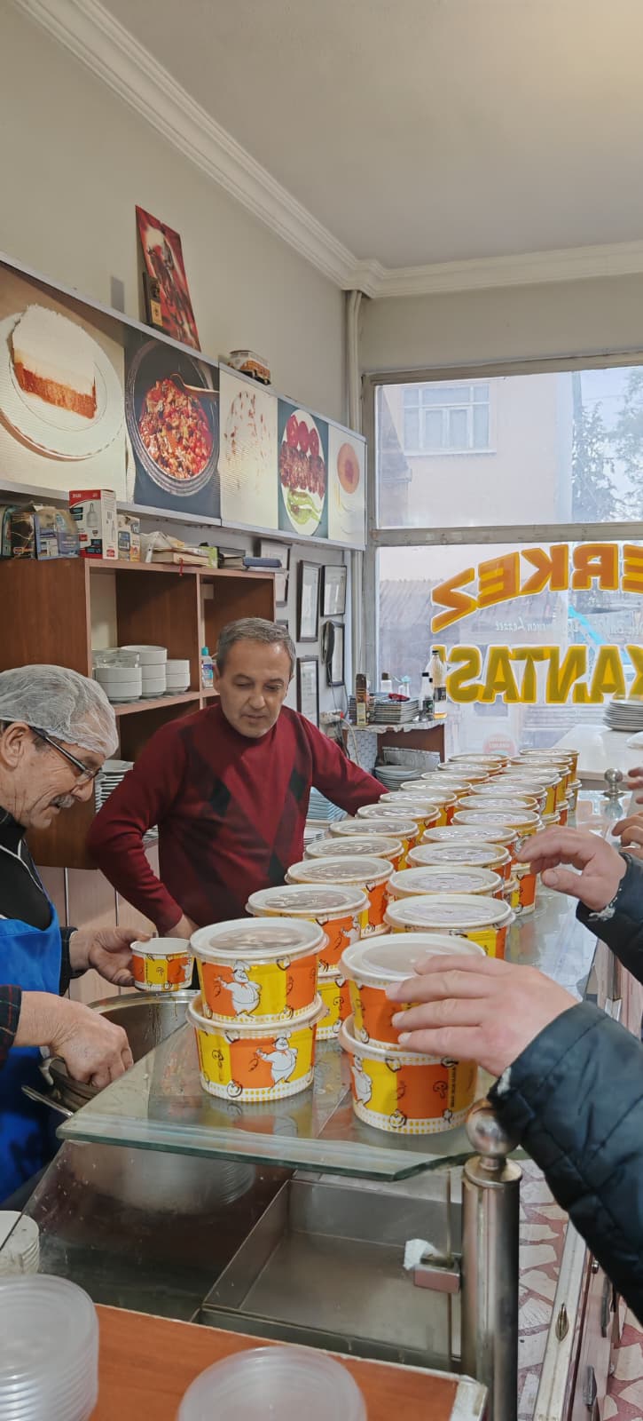 İftar Yemekleri Başkanın Makam Aracıyla Kapıya Gidiyor 10929
