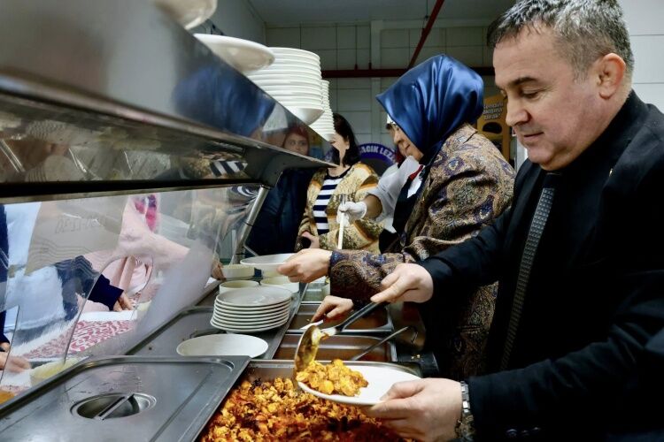 İl Müdürü Demir, Pazaryeri Kız Öğrenci Yurdu’nda Öğrencilerle İftarda Buluştu 11101