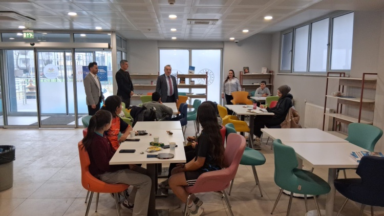 Kaymakam Öztürk’ten Gençlik Merkezine Ziyaret 10760