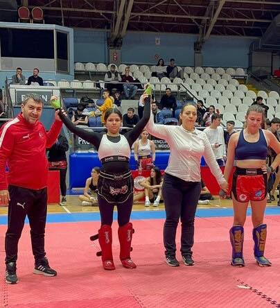 Kick Boksta Pazaryeri İmzası 9881 (1)