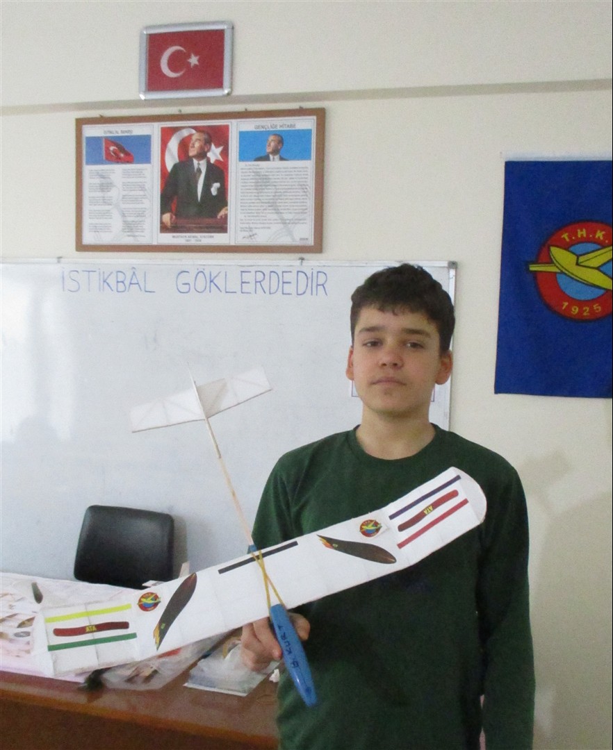 Küçük Uçaklar, Büyük Hayaller 10081