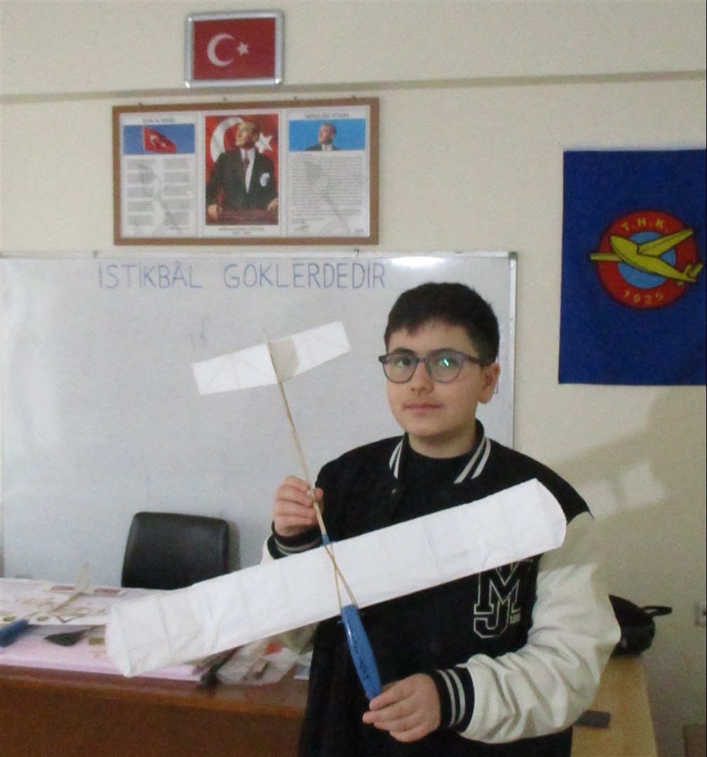 Küçük Uçaklar, Büyük Hayaller 10083