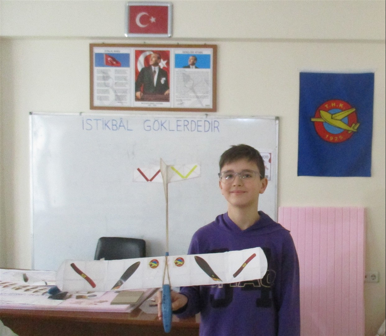 Küçük Uçaklar, Büyük Hayaller 10084-1