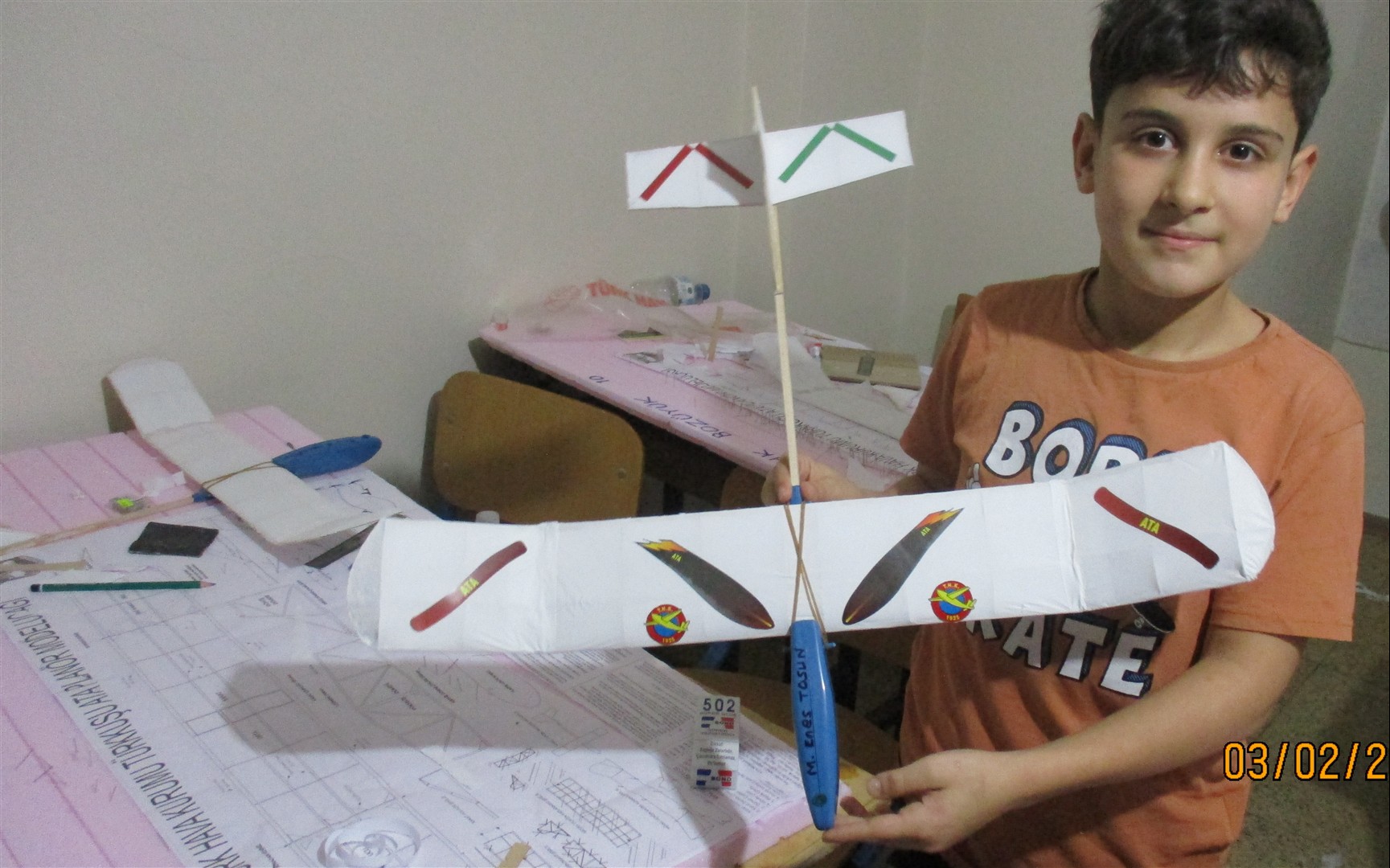 Küçük Uçaklar, Büyük Hayaller 10085-1