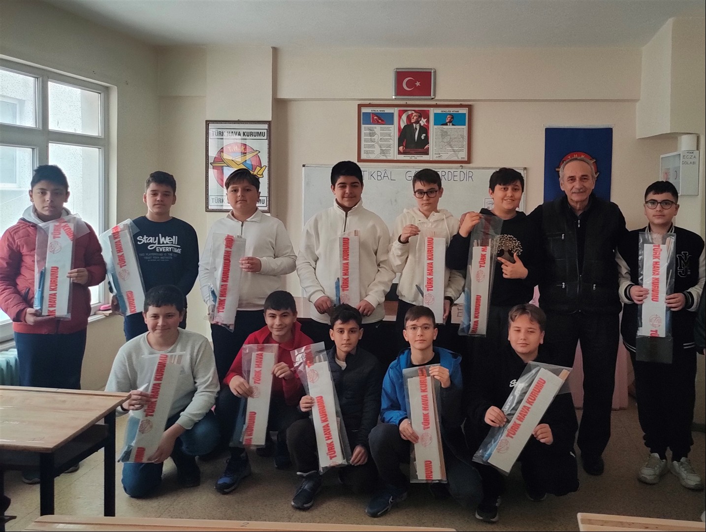 Küçük Uçaklar, Büyük Hayaller 10087-1