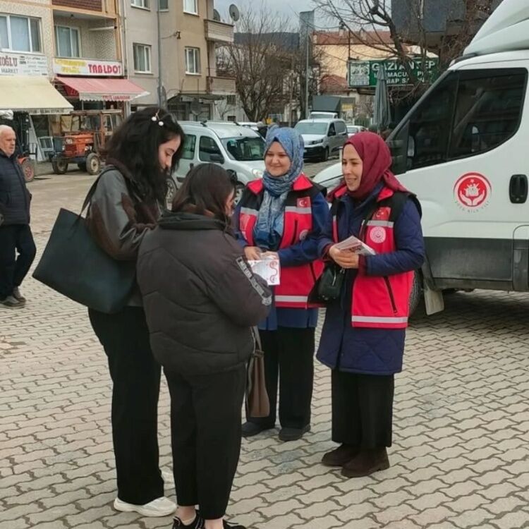 Mobil Sosyal Hizmet Aracı Gölpazarı’nda Sahada! 11172