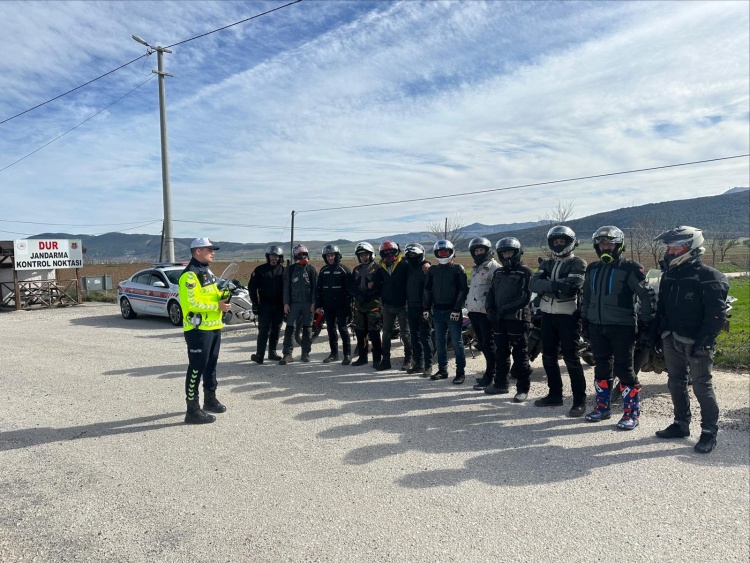 Okul Servi̇sleri̇ne Siki Deneti̇m 10691