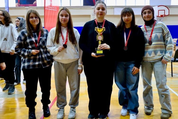 Satranç Gençler İl Birinciliği Tamamlandı 11103