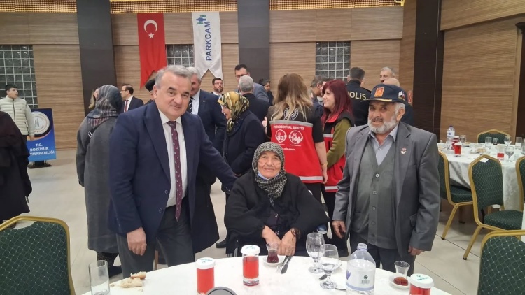 Şehit Yakınları Ve Gaziler “Büyük Aile Sofrası”Nda Buluştu 10876