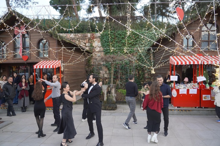 Sevgililer Günü’nde Sanat Sokağı’na Yoğun İlgi 10619