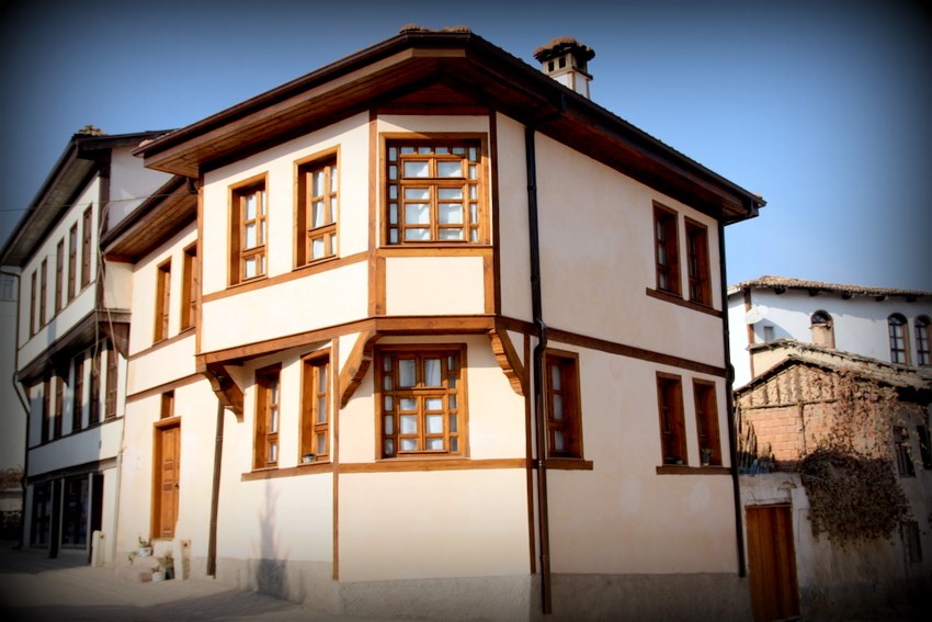 Tarih Ve Estetiğin Buluştuğu Sokaklar 9535-2