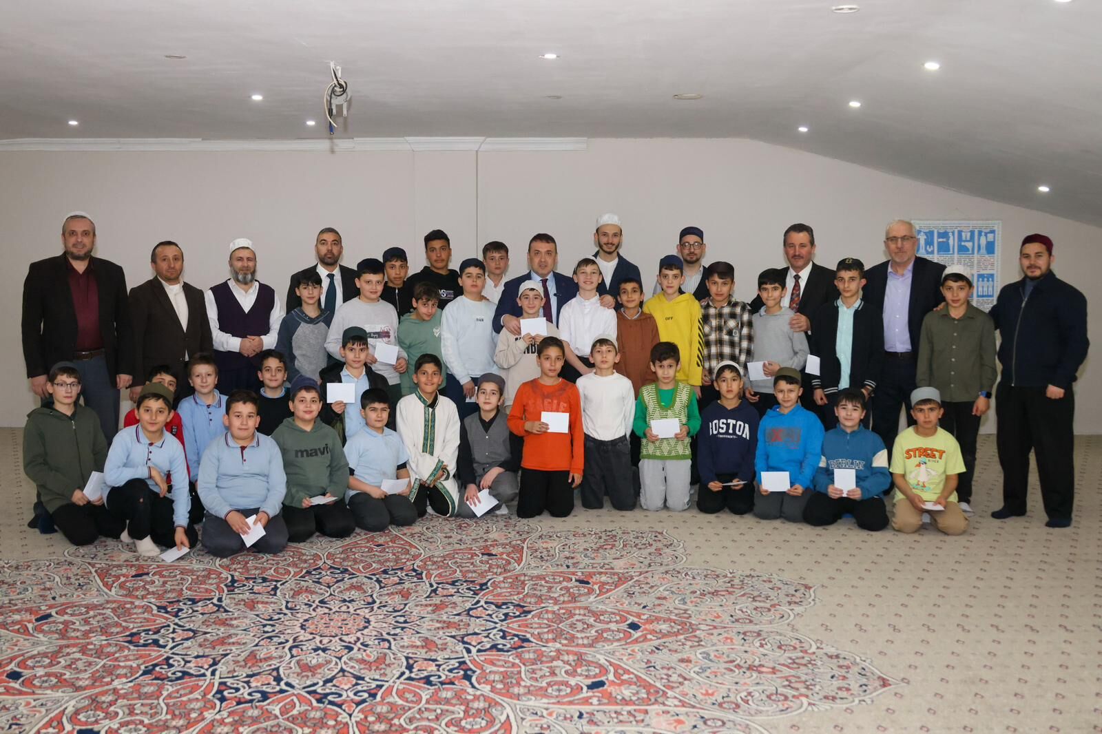 Vali Sözer, Hafız Adaylarıyla İftar Sofrasında Buluştu 11039