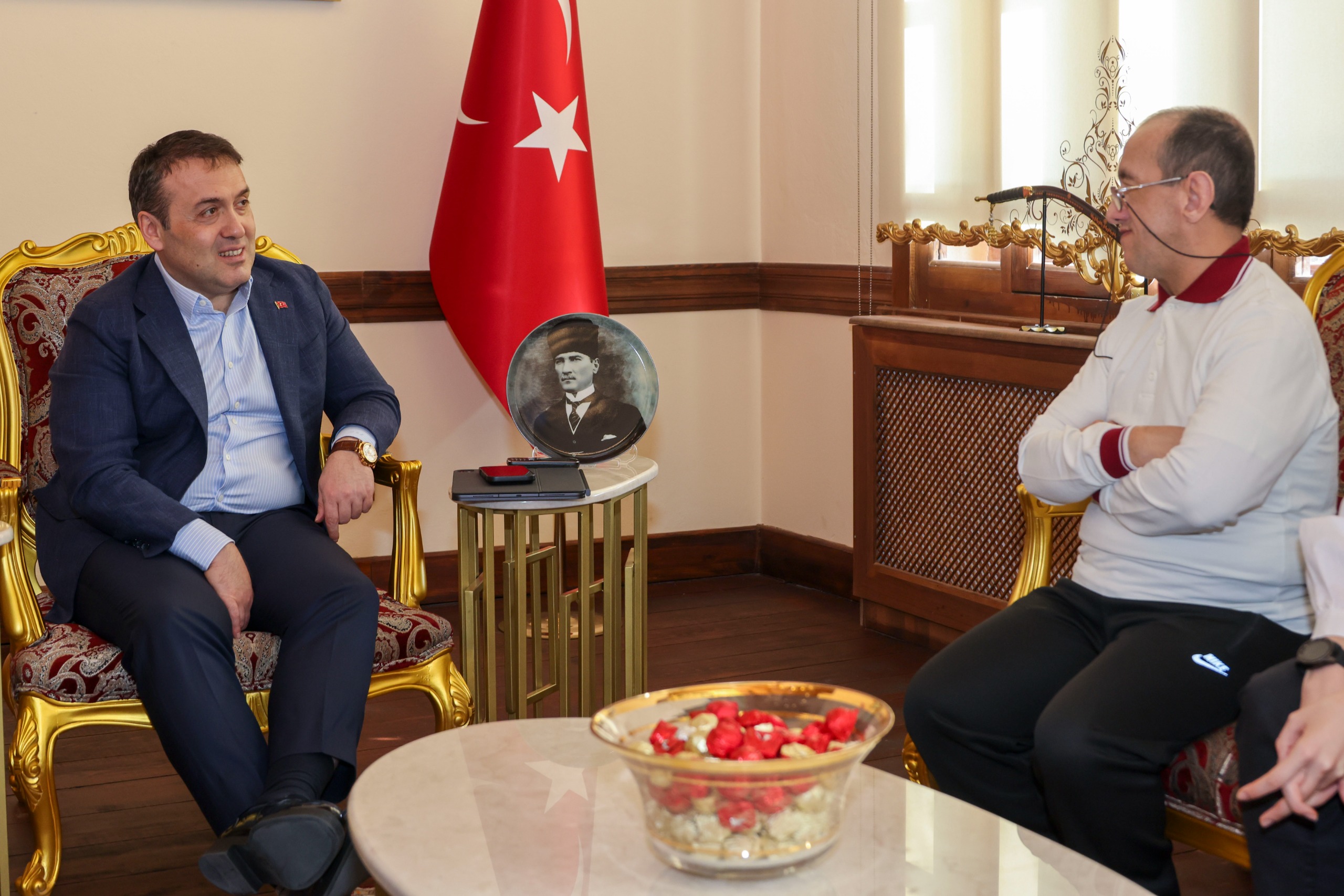 Vali Sözerin Özel Misafirleri 9877