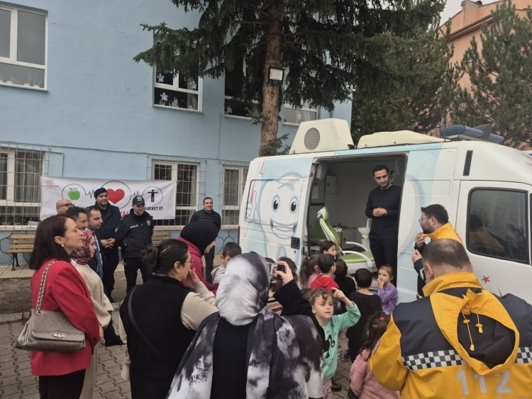 Yeni̇pazar’da “Sağlikli Çocuk, Sağlikli Gelecek” Programi Gerçekleşti̇ri̇ldi̇ 10721