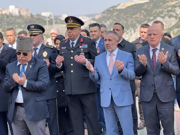 “Âsım’ın Nesli Namusunu Çiğnetmez” 12002