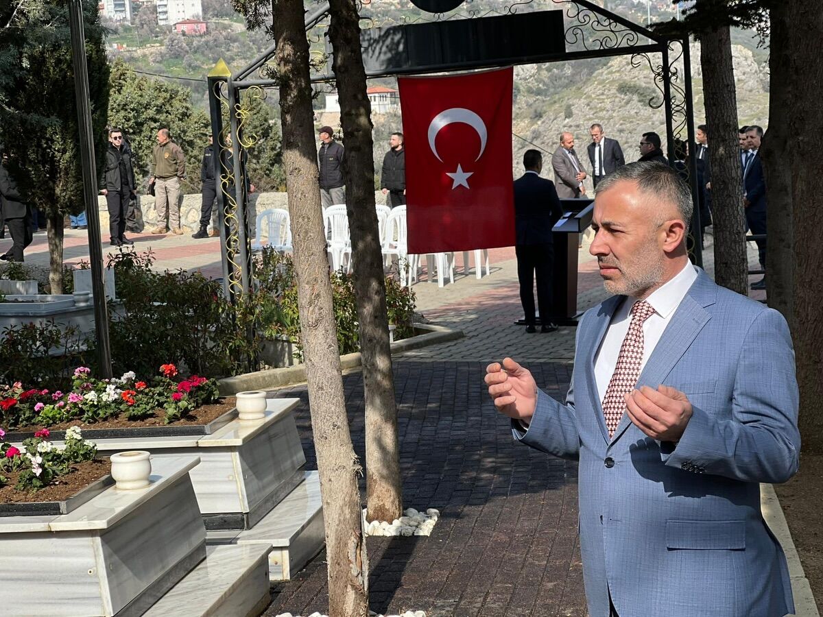 “Âsım’ın Nesli Namusunu Çiğnetmez” 12003