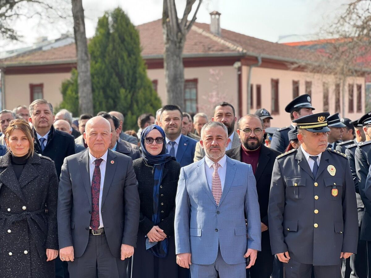 “Âsım’ın Nesli Namusunu Çiğnetmez” 12008