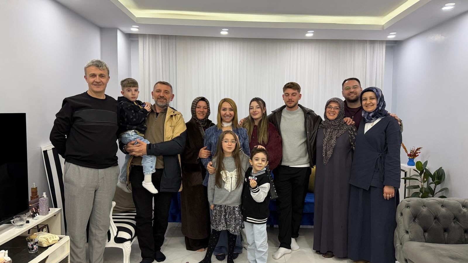 Başkan Tekin “Bayram Bitti Ama Gönül Köprüleri Baki Kaldı” 12040