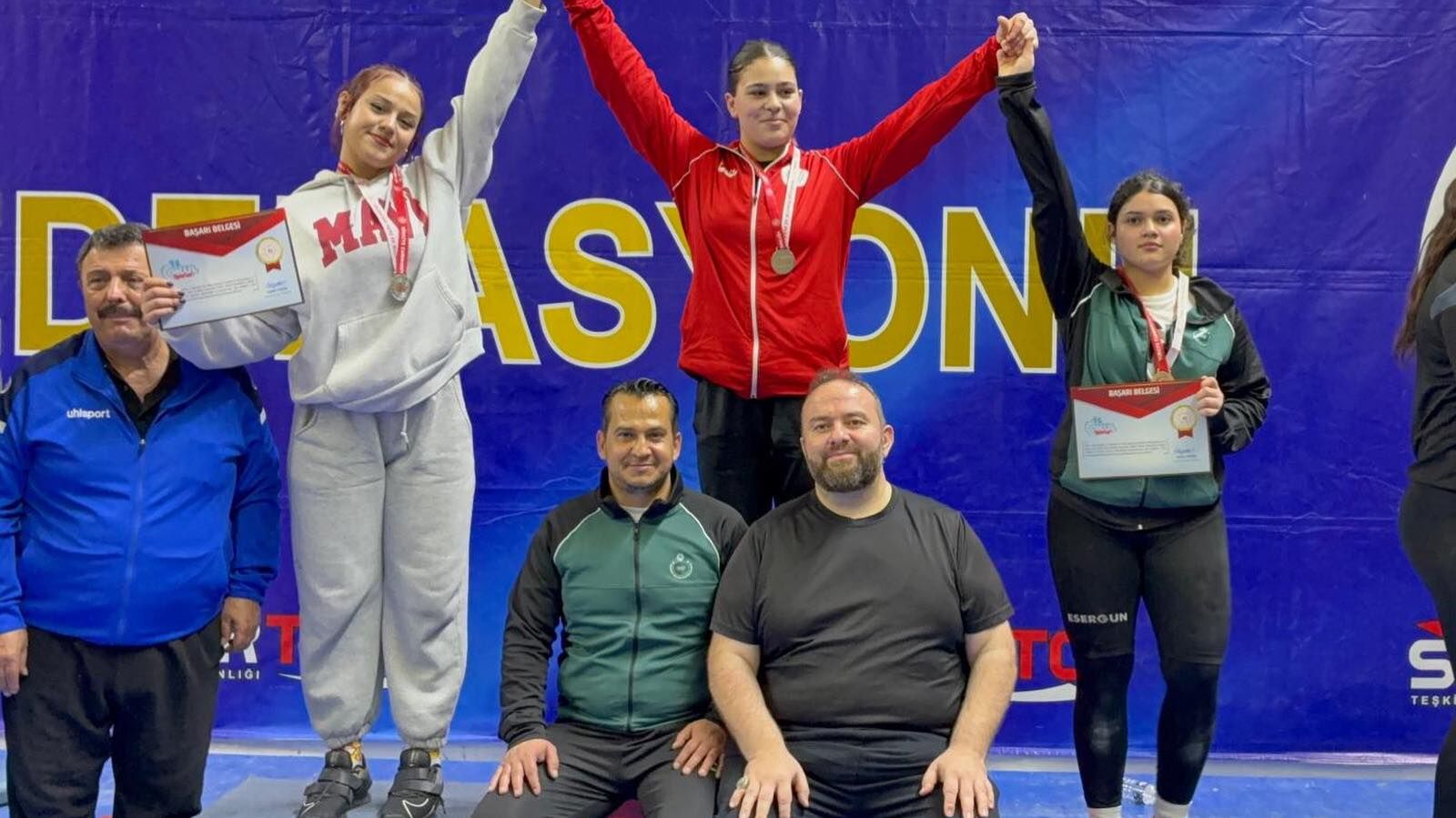 Bilecikli Halterciden Türkiye İkinciliği 12375