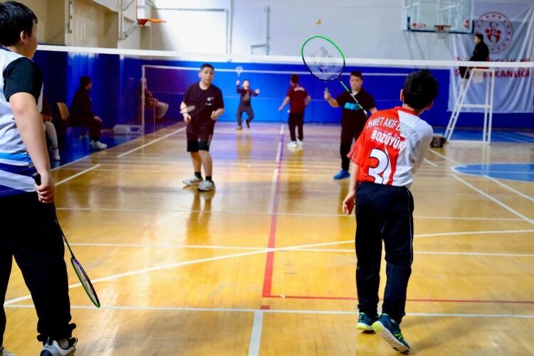 Bilecik’te Küçükler Badminton İl Birinciliği Tamamlandı 11636