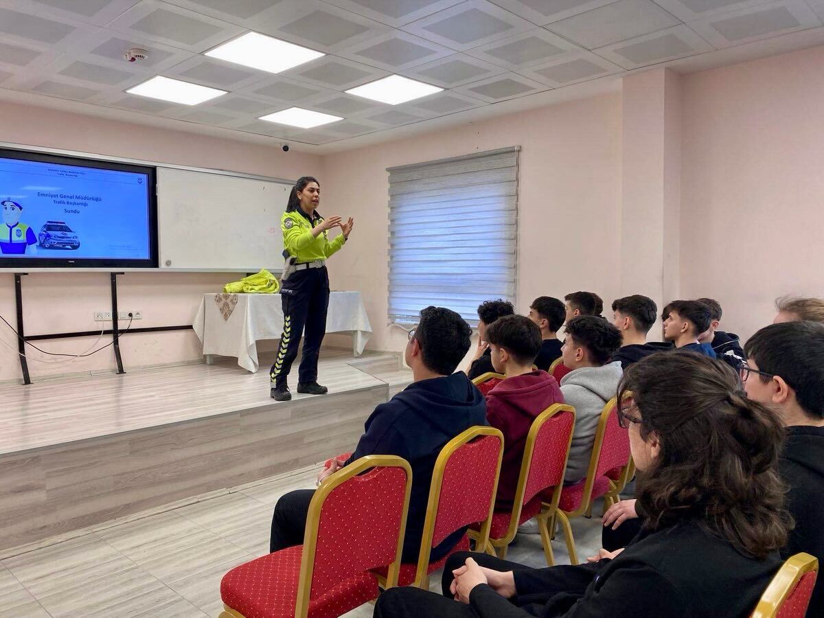 Bilecik’te Öğrencilere “Trafik Dedektifleri” Eğitimi 12248