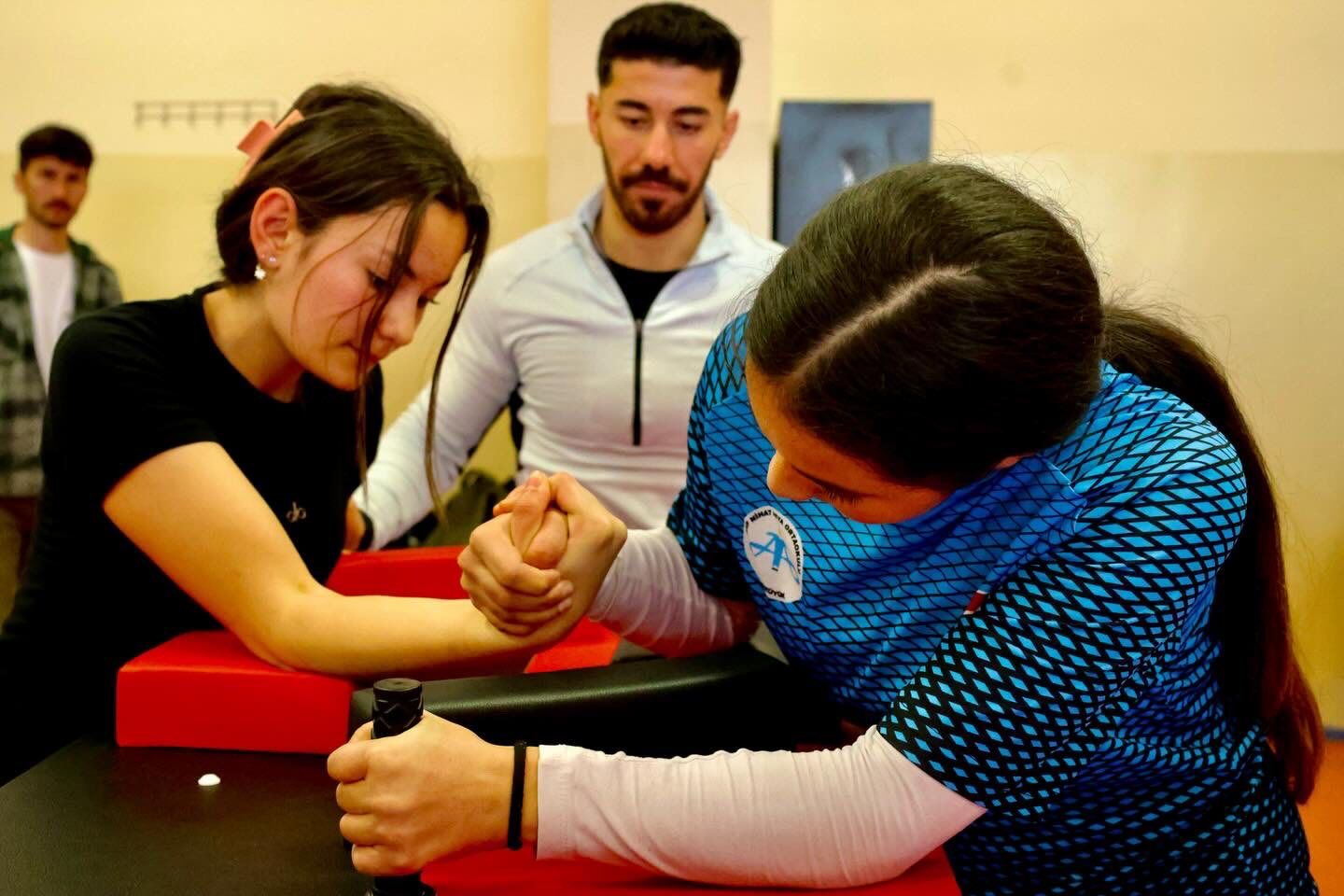 Bilecik’te Okul Sporları Bilek Güreşi İl Birinciliği Tamamlandı 11730