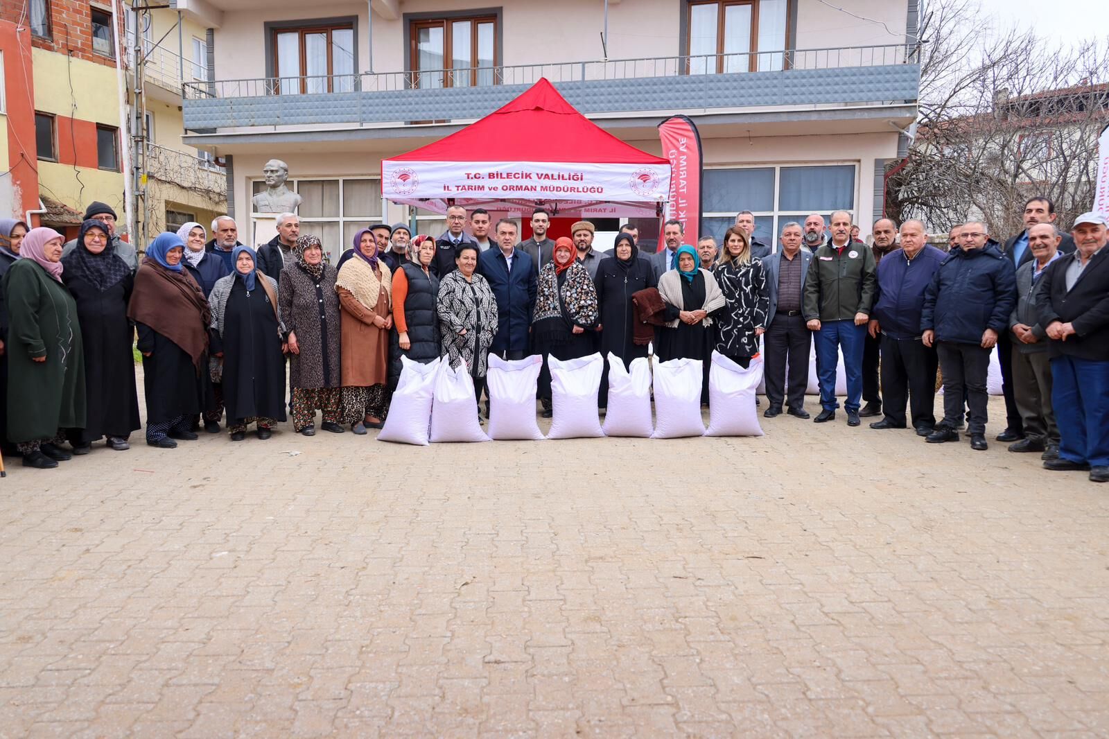 Bilecik’te Üreticiye Nohut Desteği 12148