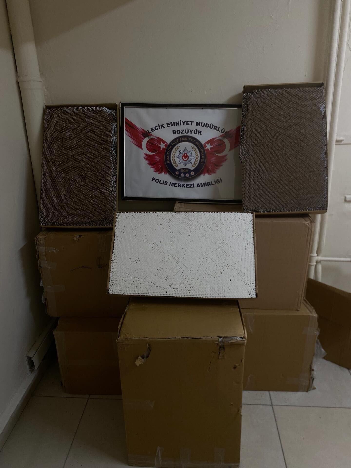 Bozüyük’te Kaçak Sigara Operasyonu 125 Bin Adet Ele Geçirildi 11859