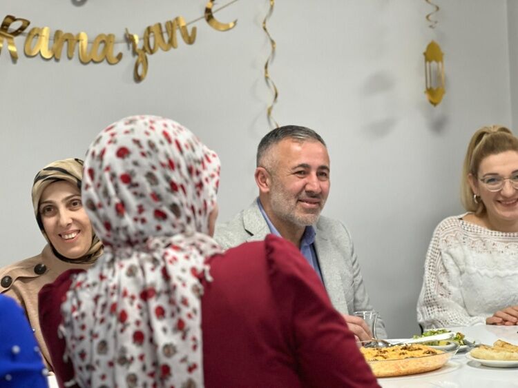 Bozüyük’te Kadın Kolları İftarında Gönüller Birleşti 11278