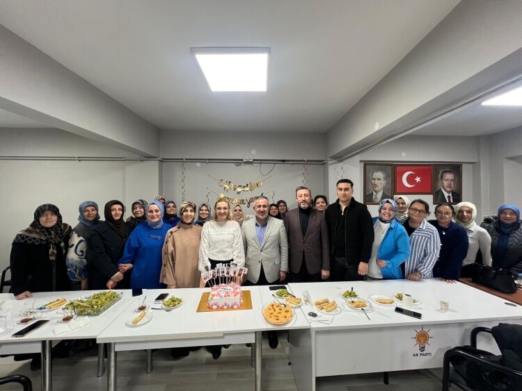 Bozüyük’te Kadın Kolları İftarında Gönüller Birleşti 11281