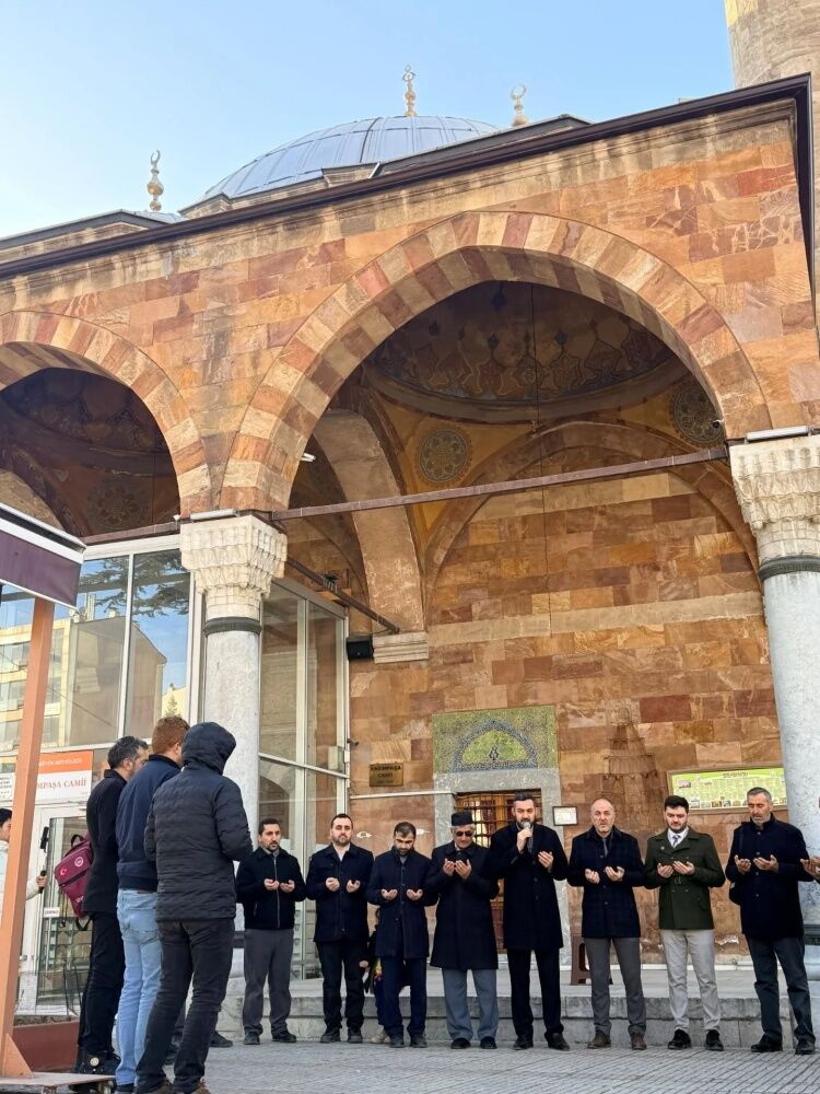 Bozüyük’ten Umre Yolcuları Dualarla Kutsal Topraklara Uğurlandı 11701