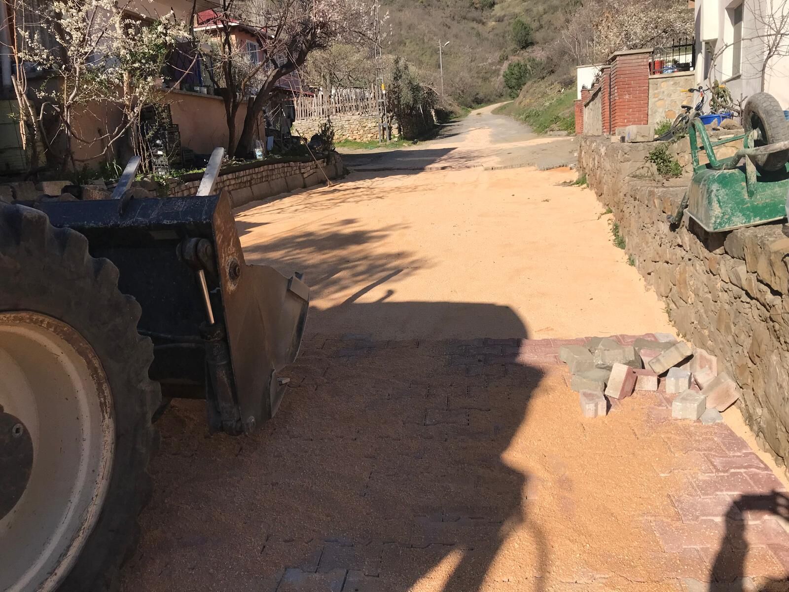 Düzenlenecek Yeni̇ Cadde Ve Sokaklar Ulaşima Açiliyor Kaldirimlar Yeni̇leni̇yor 12179