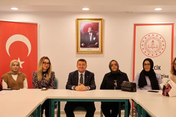 Eğitime Değer Katan Kadınlar Unutulmadı 11492