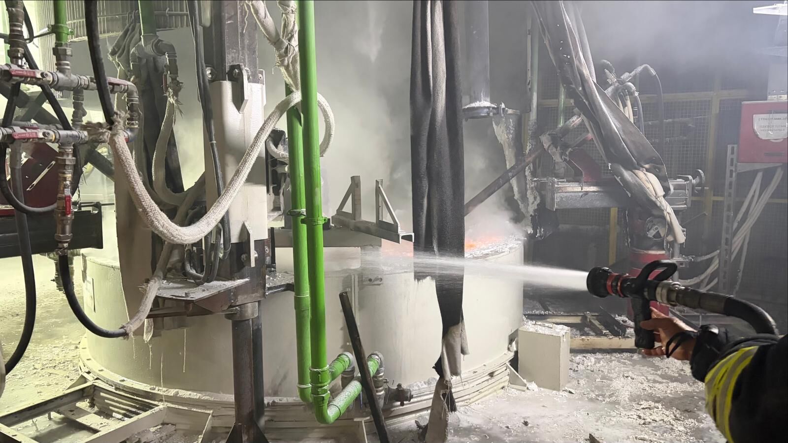 Fabrikada Patlama 1 Işçi Ağır Yaralı 11451